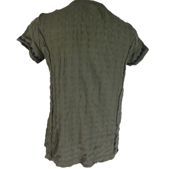 Akemi Kin Dandelion Floral Embroidered Top - Picture 4 of 4